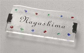 花柄イラストの入った磁器表札